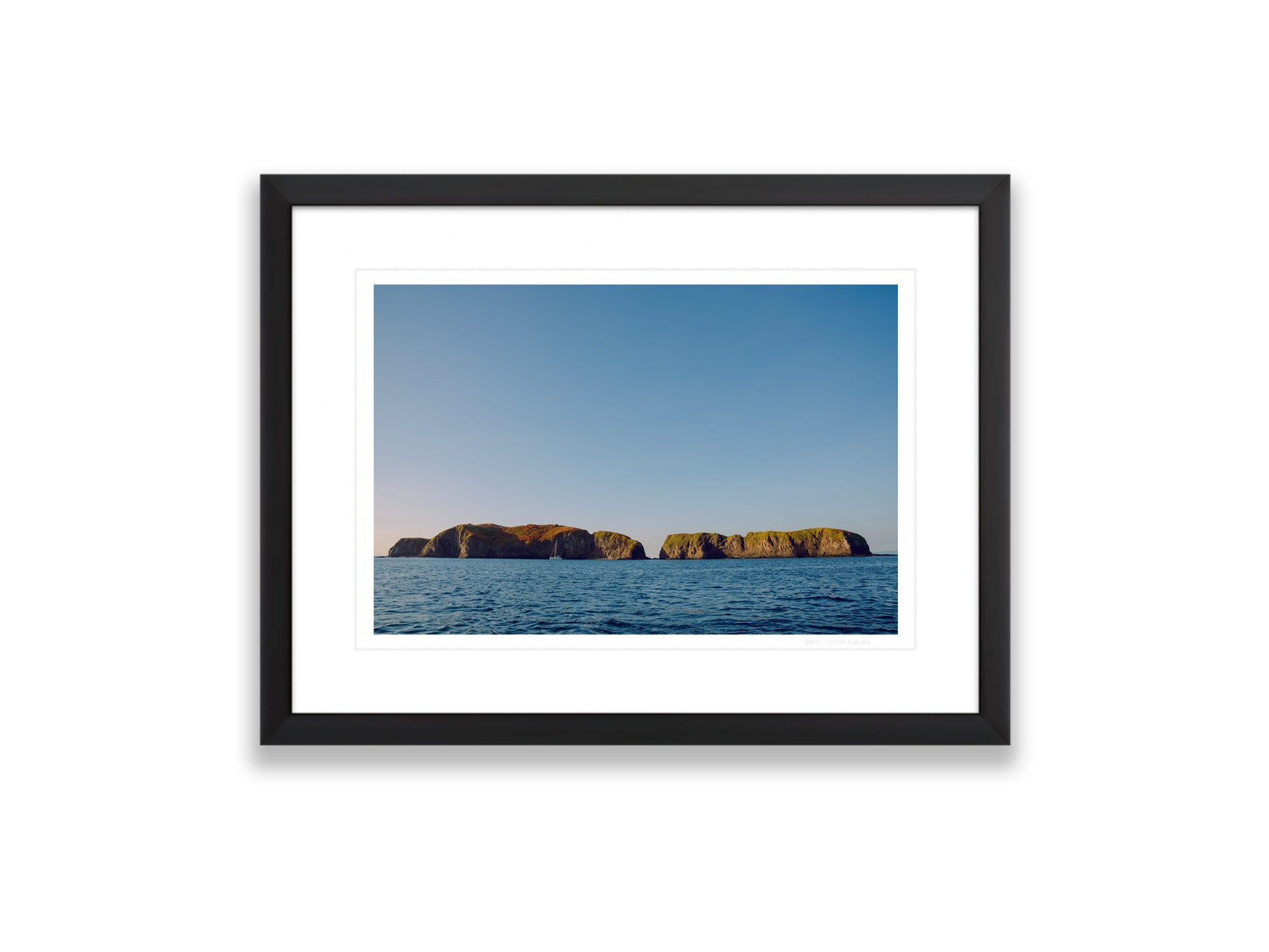 12x18SIZE_1.5MATTE_1.5FRAME_DSC1909_GustavNel_SailingRocks_DougFir_CostaRica2023_3a448f0c-9e1e-424f-b056-48036c66d171